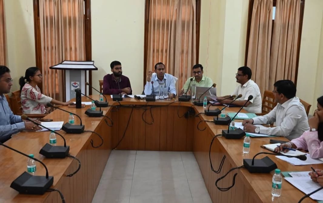भारत निर्वाचन आयोग के तीन सदस्यीय दल ने एसआईआर-2026 की प्रगति की समीक्षा की