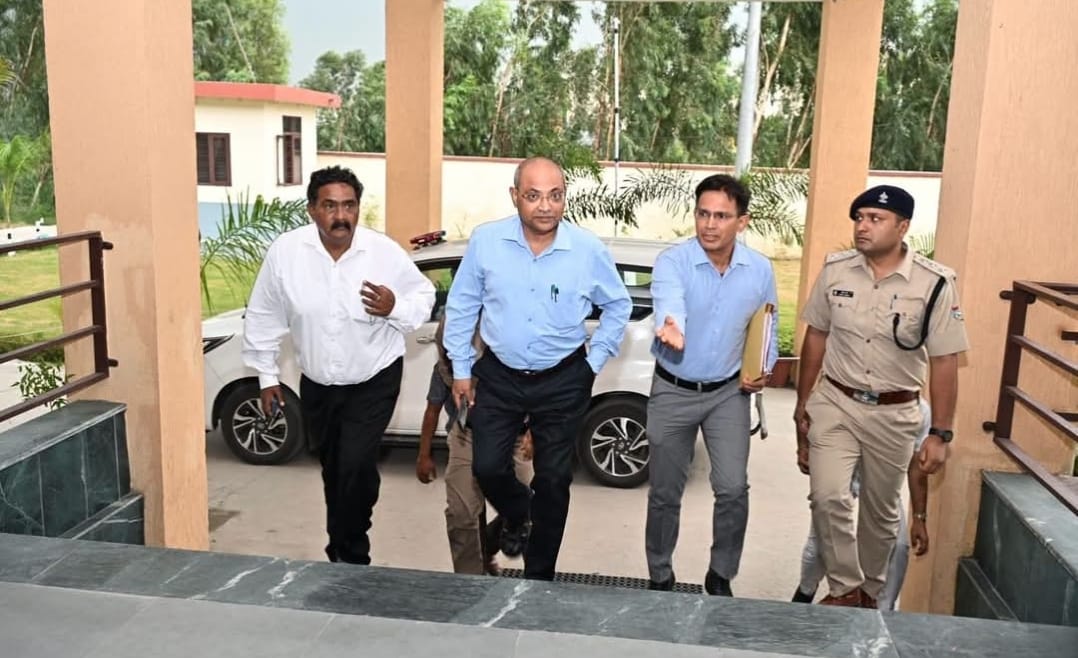 आयुक्त गढ़वाल मंडल आनंद स्वरूप ने किया भगवानपुर तहसील कार्यालय का निरीक्षण