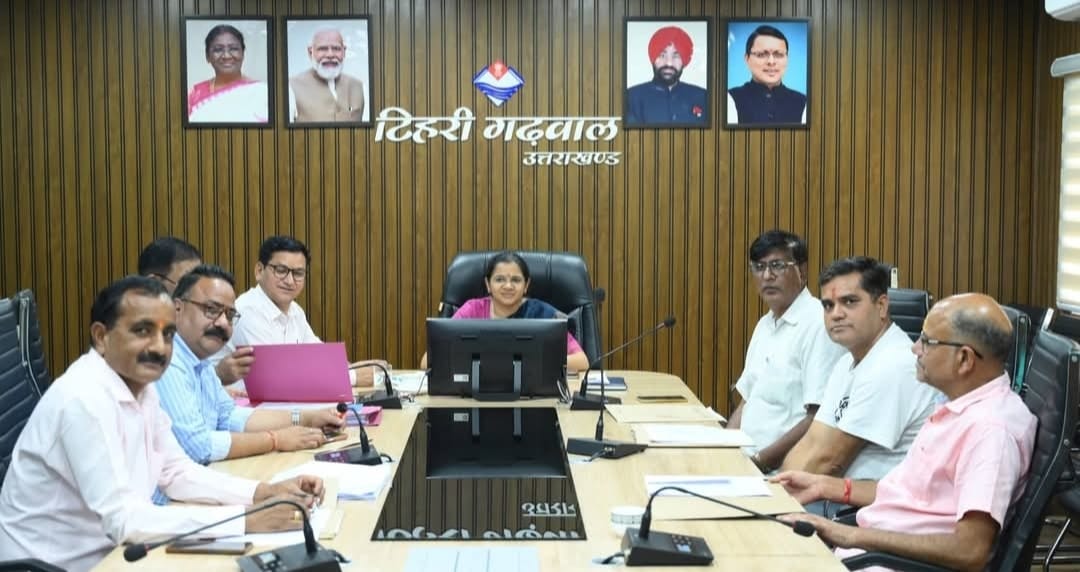 टिहरी में एसआईआर की प्रगति की समीक्षा, दावे-आपत्तियों के निस्तारण में तेजी के निर्देश