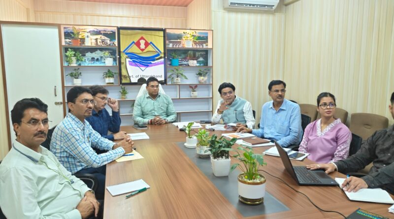 मुख्यमंत्री पुष्कर सिंह धामी के दिशा-निर्देशों में पीएम आवास योजना (शहरी) की प्रगति की हुई समीक्षा