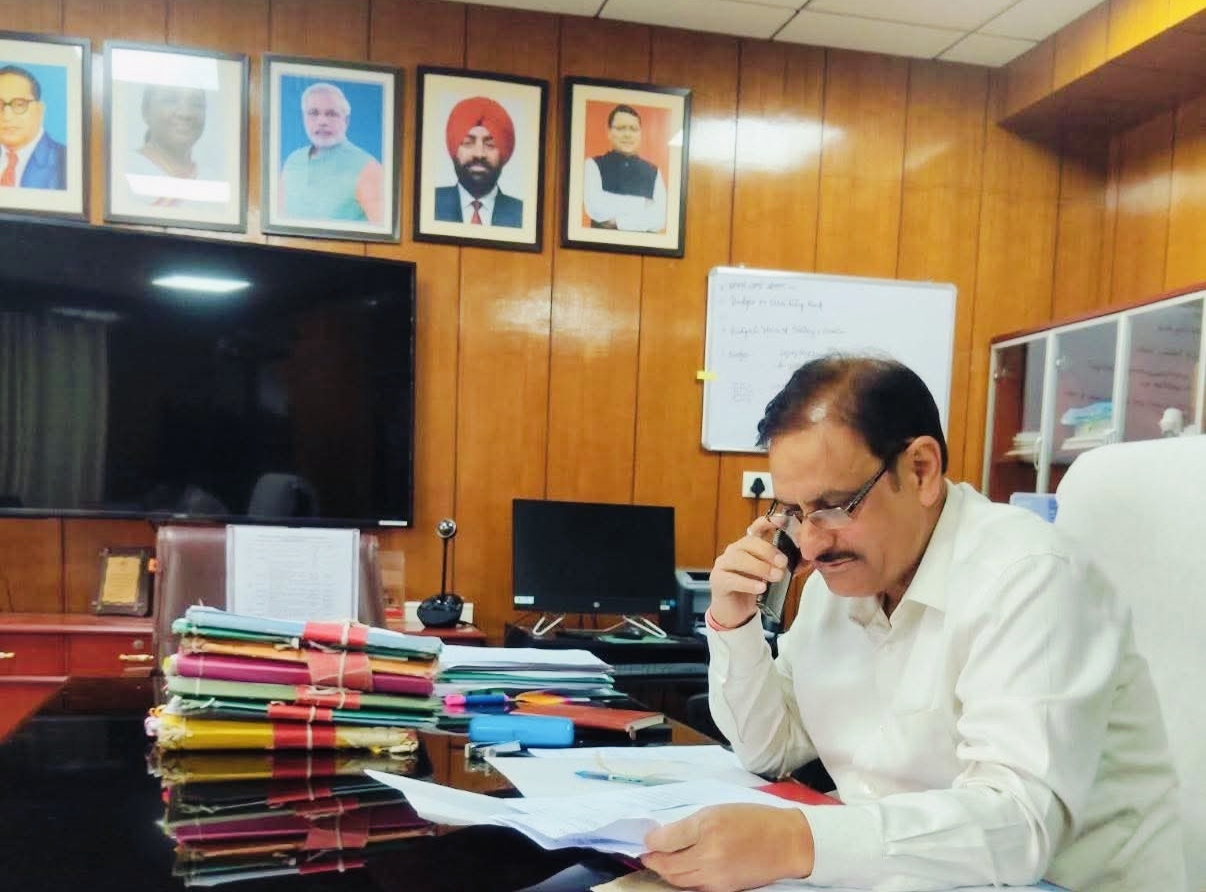 बारिश में सड़कें न हों बाधित, PWD विभागाध्यक्ष ने अभियंताओं को दिए अलर्ट रहने के निर्देश