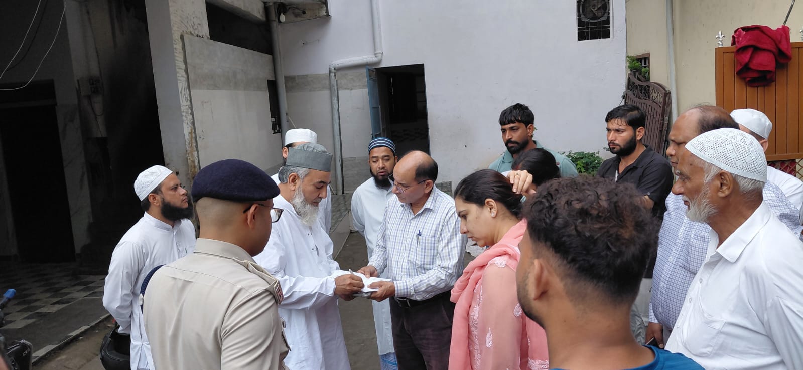 बिना मान्यता संचालित मदरसों पर धामी सरकार की कार्रवाई जारी, देहरादून और हल्द्वानी में कार्रवाई