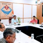 ई-ऑफिस, सरकारी परिसंपत्तियों और पेंशन प्रकरणों की मुख्य सचिव ने की समीक्षा