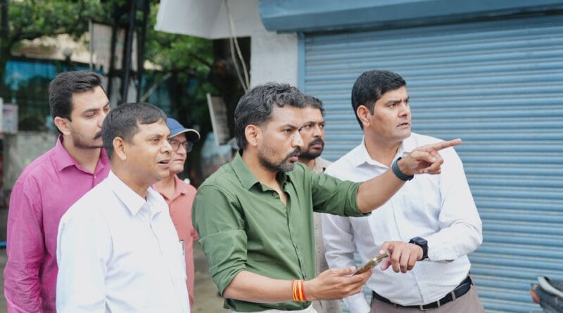डीएम ने धरातल पर उतरकर जांची सड़कों की स्थिति 15 अक्टूबर तक सभी सड़कों को गड्डामुक्त करने के निर्देश