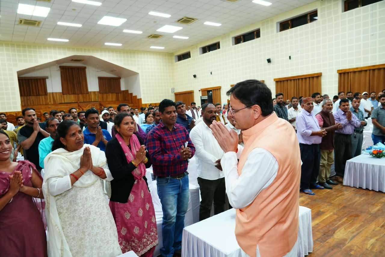 दूरस्थ क्षेत्रों के अनुसूचित जाति एवं अनुसूचित जनजाति समाज के प्रतिनिधियों से मुख्यमंत्री धामी ने किया संवाद