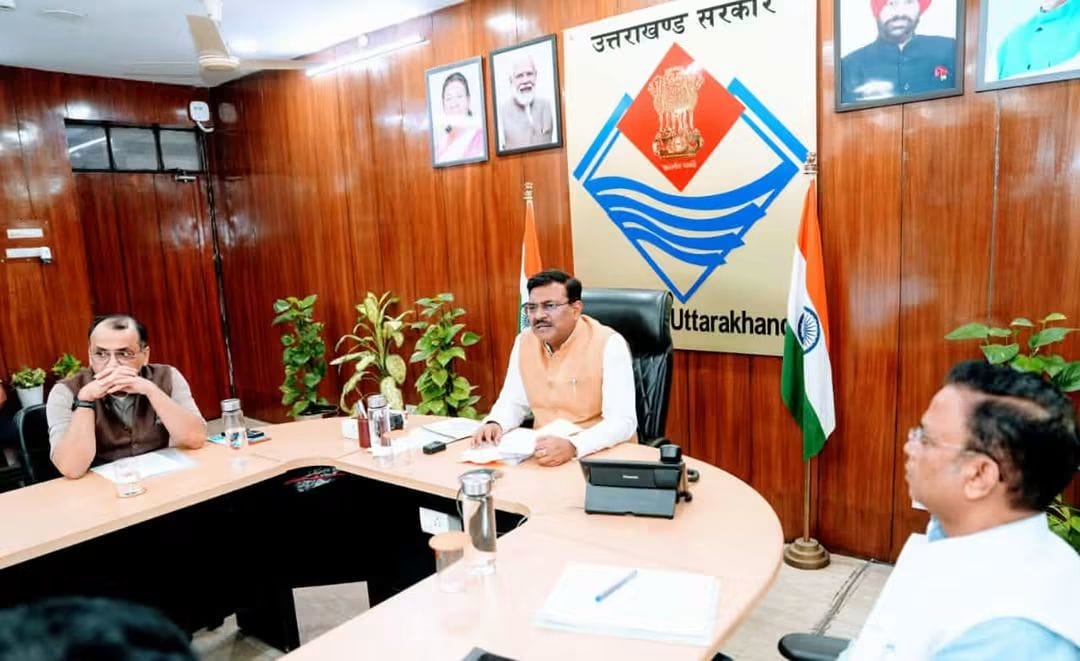 मुख्य सचिव आनन्द बर्द्धन ने निर्माण कार्यों की धीमी प्रगति पर जताई नाराजगी, हर जिले में बनेगा कंप्यूटर आधारित परीक्षा केंद्र