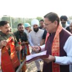 खटीमा में CM धामी ने सुनीं जनता की समस्याएं, अधिकारियों को त्वरित समाधान के निर्देश